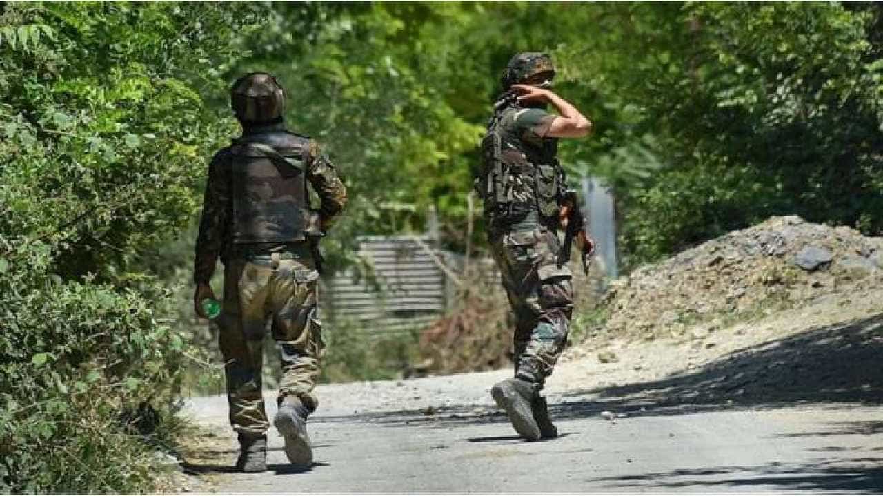 Jammu And Kashmir: ಬಾರಾಮುಲ್ಲಾದಲ್ಲಿ ಇಬ್ಬರು ಉಗ್ರರನ್ನು ಹೊಡೆದುರುಳಿಸಿದ ಭಾರತೀಯ ಸೇನೆ Jammu And Kashmir: ಬಾರಾಮುಲ್ಲಾದಲ್ಲಿ ಇಬ್ಬರು ಉಗ್ರರನ್ನು ಹೊಡೆದುರುಳಿಸಿದ ಭಾರತೀಯ ಸೇನೆ