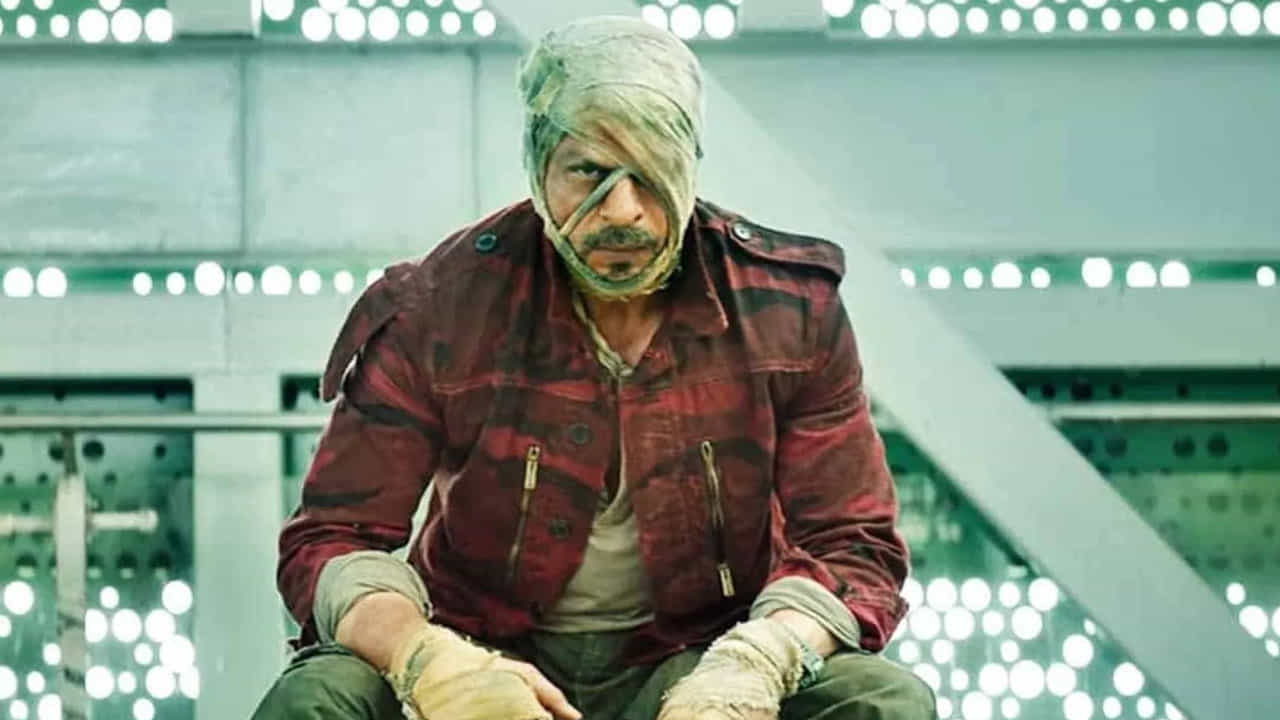 Shah Rukh Khan: ಅಂದುಕೊಂಡಂತೆ ನಡೆಯಲೇ ಇಲ್ಲ ಶಾರುಖ್ ಖಾನ್ ಪ್ಲಾನ್; ‘ಜವಾನ್’ಗೆ ಹಿನ್ನಡೆ Shah Rukh Khan: ಅಂದುಕೊಂಡಂತೆ ನಡೆಯಲೇ ಇಲ್ಲ ಶಾರುಖ್ ಖಾನ್ ಪ್ಲಾನ್; ‘ಜವಾನ್’ಗೆ ಹಿನ್ನಡೆ