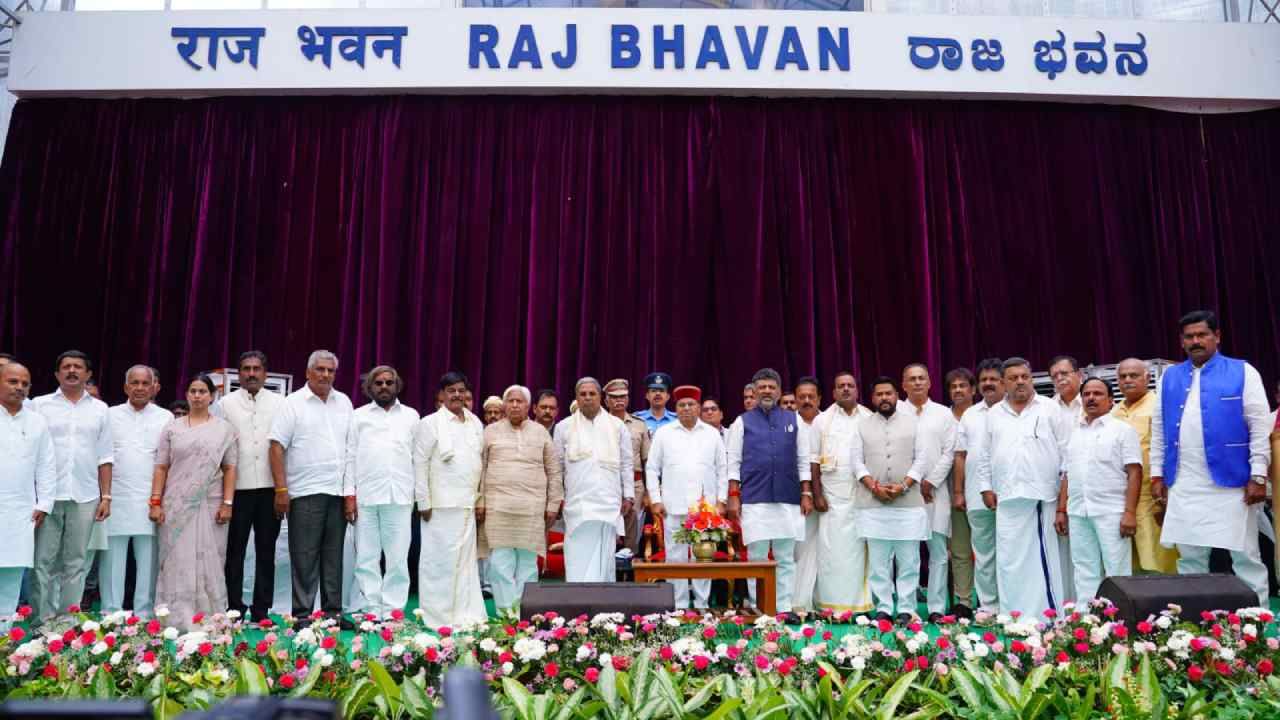ಸಚಿವರು ಪ್ರಮಾಣ ವಚನ ಸ್ವೀಕರಿಸಿದ್ದಾಯ್ತು, ಖಾತೆ ಹಂಚಿಕೆ ಕಸರತ್ತು ಶುರು: ಸೀನಿಯರ್ಸ್ಗೆ ಪ್ರಬಲ ಖಾತೆ ಭಾಗ್ಯ!