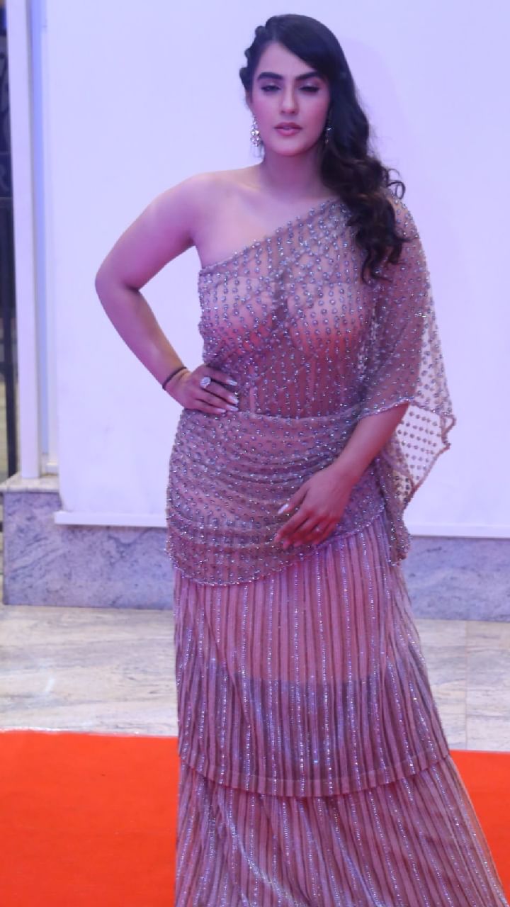 Kavya Thapar (2)