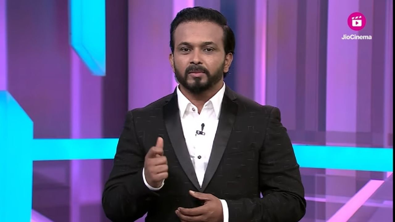 ಇತ್ತ ಸತತ ಎರಡು ಸೀಸನ್ಗಳಲ್ಲಿ ಅವಕಾಶ ಕೈ ತಪ್ಪಿದ ಪರಿಣಾಮ ಕೇದಾರ್ ಜಾಧವ್ ಹೊಸ ಇನಿಂಗ್ಸ್ ಆರಂಭಿಸಿದ್ದರು. ಅದರಂತೆ ಜಿಯೋ ಸಿನಿಮಾದಲ್ಲಿ ಈ ಬಾರಿ ಐಪಿಎಲ್ ಕಾಮೆಂಟ್ರಿ ಮಾಡುತ್ತಿದ್ದರು. ಮರಾಠಿ ಕಾಮೆಂಟ್ರಿ ಪ್ಯಾನೆಲ್ನಲ್ಲಿ ಕಾಣಿಸಿಕೊಳ್ಳುತ್ತಿದ್ದ ಕೇದಾರ್ ಜಾಧವ್ ಅವರನ್ನು ಆರ್ಸಿಬಿ ಆಯ್ಕೆ ಮಾಡಿದೆ.