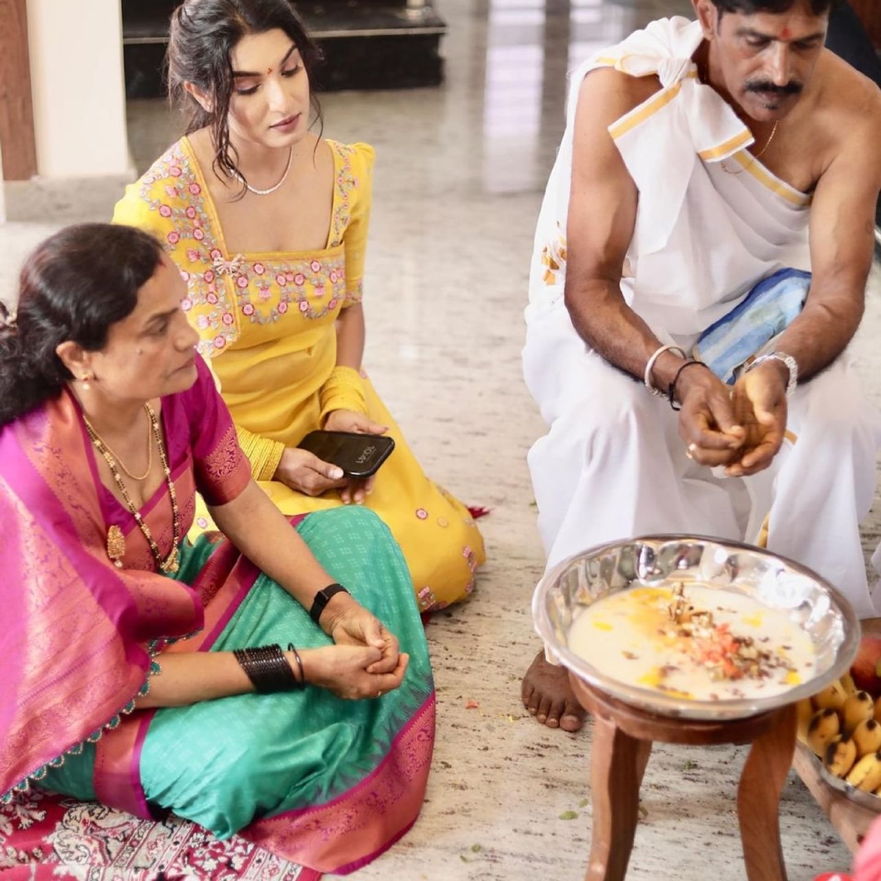 ಕೊಡಗಿನ ಚೆಲುವೆ, ನಟಿ ಕೃಷಿ ತಾಪಂಡ ಹಾಗೂ ಕುಟುಂಬ ಮೈಸೂರಿನಲ್ಲಿ ಹೊಸ ಮನೆ ಕಟ್ಟಿಸಿದ್ದು ಗೃಹ ಪ್ರವೇಶ ನೆರವೇರಿಸಿದ್ದಾರೆ.