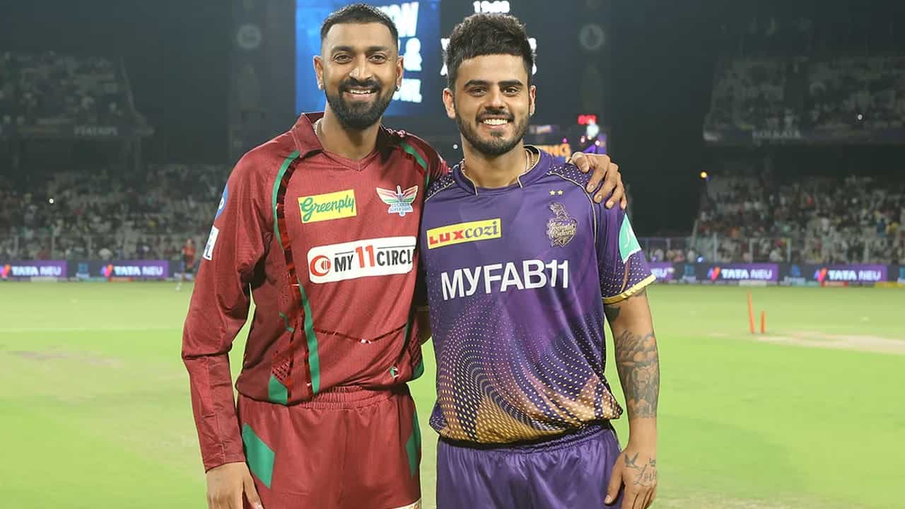 IPL 2023: ಕೊಲ್ಕತ್ತಾದ ಈಡನ್ ಗಾರ್ಡನ್ಸ್ ಮೈದಾನದಲ್ಲಿ ನಡೆದ ಐಪಿಎಲ್ನ 68ನೇ ಪಂದ್ಯದಲ್ಲಿ ಕೆಕೆಆರ್ ವಿರುದ್ಧ ಲಕ್ನೋ ಸೂಪರ್ ಜೈಂಟ್ಸ್ ರೋಚಕ ಜಯ ಸಾಧಿಸಿದೆ. ಈ ಗೆಲುವಿನೊಂದಿಗೆ ಲಕ್ನೋ ಸೂಪರ್ ಜೈಂಟ್ಸ್ ಪ್ಲೇಆಫ್ಗೆ ಎಂಟ್ರಿ ಕೊಟ್ಟಿದೆ.