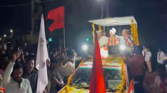 ಬಜರಂಗಬಲಿ ಕೀ ಜೈ ಎಂದು ಬೆಳಗಾವಿಯಲ್ಲಿ ಘೋಷಣೆ ಕೂಗಿದ ಕಾಂಗ್ರೆಸ್ ಶಾಸಕಿ ಲಕ್ಷ್ಮೀ ಹೆಬ್ಬಾಳ್ಕರ್! ವಿಡಿಯೋ ವೈರಲ್ ಬಜರಂಗಬಲಿ ಕೀ ಜೈ ಎಂದು ಬೆಳಗಾವಿಯಲ್ಲಿ ಘೋಷಣೆ ಕೂಗಿದ ಕಾಂಗ್ರೆಸ್ ಶಾಸಕಿ ಲಕ್ಷ್ಮೀ ಹೆಬ್ಬಾಳ್ಕರ್! ವಿಡಿಯೋ ವೈರಲ್