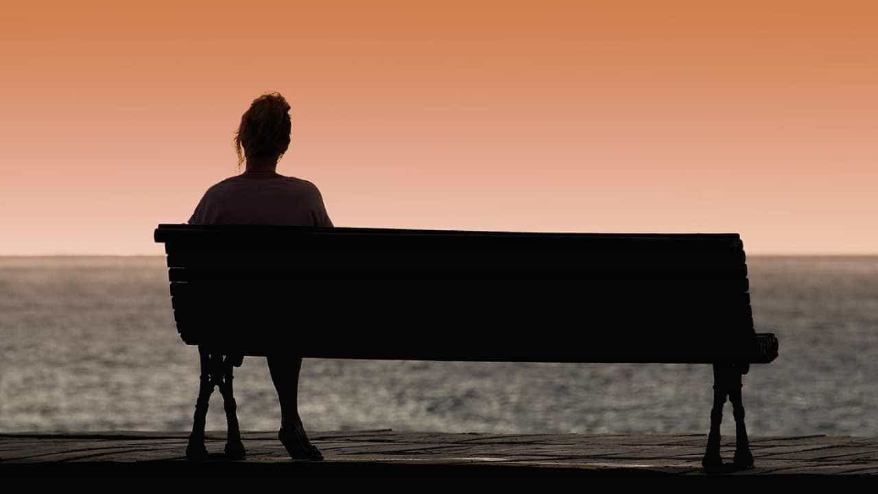Loneliness: ಜನರಿಂದ ದೂರವಿರುವುದು ಒಂಟಿತನವಲ್ಲ, ನಿಮ್ಮಿಂದಲೇ ನೀವು ದೂರವಿರುವುದು ಒಂಟಿತನ, ಈ ಸಮಸ್ಯೆಗೆ ಪರಿಹಾರ ಹೇಗೆ? Loneliness: ಜನರಿಂದ ದೂರವಿರುವುದು ಒಂಟಿತನವಲ್ಲ, ನಿಮ್ಮಿಂದಲೇ ನೀವು ದೂರವಿರುವುದು ಒಂಟಿತನ, ಈ ಸಮಸ್ಯೆಗೆ ಪರಿಹಾರ ಹೇಗೆ?