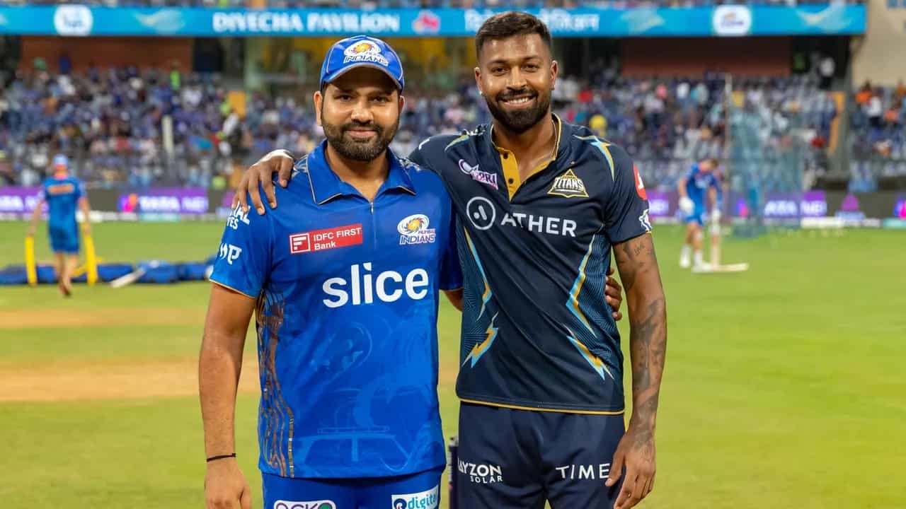 IPL 2023: ಐಪಿಎಲ್ನ 57ನೇ ಪಂದ್ಯವು ರಣರೋಚಕ ಹೋರಾಟಕ್ಕೆ ಸಾಕ್ಷಿಯಾಗಿತ್ತು. ಈ ಪಂದ್ಯದಲ್ಲಿ ಟಾಸ್ ಗೆದ್ದ ಗುಜರಾತ್ ಟೈಟಾನ್ಸ್ ತಂಡದ ನಾಯಕ ಹಾರ್ದಿಕ್ ಪಾಂಡ್ಯ ಬೌಲಿಂಗ್ ಆಯ್ಕೆ ಮಾಡಿದ್ದರು.