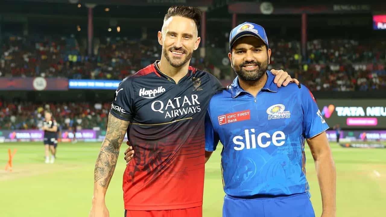 IPL 2023 RCB vs MI: ಐಪಿಎಲ್ನ 54ನೇ ಪಂದ್ಯದಲ್ಲಿ ಆರ್ಸಿಬಿ ಹಾಗೂ ಮುಂಬೈ ಇಂಡಿಯನ್ಸ್ ತಂಡಗಳು ಮುಖಾಮುಖಿಯಾಗಲಿದೆ. ಈ ಪಂದ್ಯವು ಉಭಯ ತಂಡಗಳಿಗೂ ನಿರ್ಣಾಯಕ ಮ್ಯಾಚ್ ಎಂಬುದು ವಿಶೇಷ.