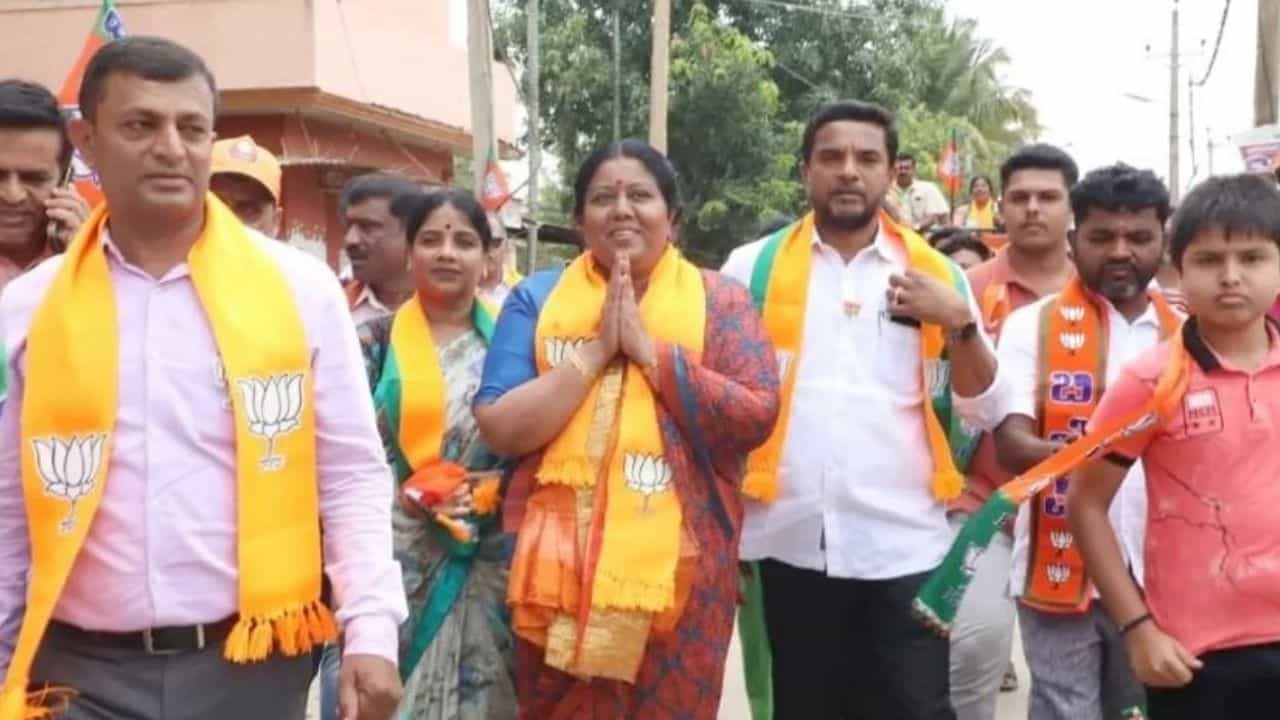 Mahadevapura Election Results: ಮಹಾದೇವಪುರ ವಿಧಾನಸಭಾ ಕ್ಷೇತ್ರದಲ್ಲಿ ಮಂಜುಳಾ ಲಿಂಬಾವಳಿಗೆ ಗೆಲುವು Mahadevapura Election Results: ಮಹಾದೇವಪುರ ವಿಧಾನಸಭಾ ಕ್ಷೇತ್ರದಲ್ಲಿ ಮಂಜುಳಾ ಲಿಂಬಾವಳಿಗೆ ಗೆಲುವು