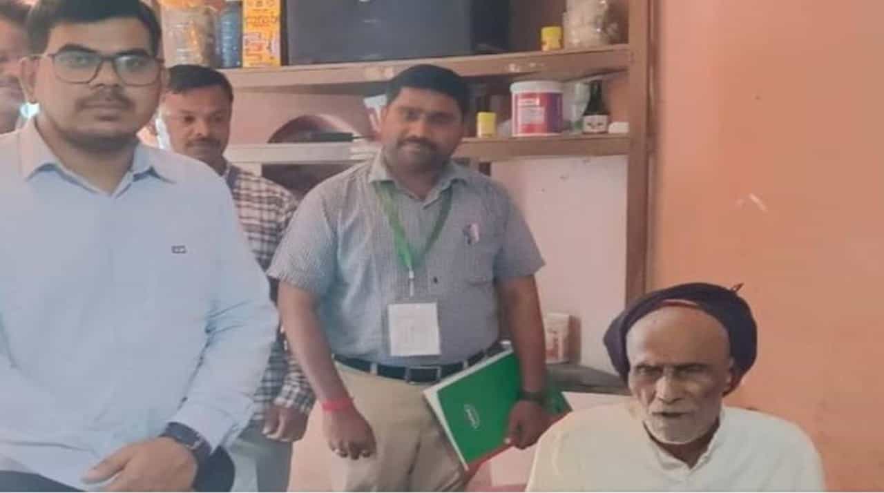 ಪ್ರಜಾಪ್ರಭುತ್ವ ಗಟ್ಟಿಗೊಳಿಸಲು ಸ್ಫೂರ್ತಿ; ಬೆಳಗಾವಿಯ ಶತಾಯುಷಿ ಅಜ್ಜನನ್ನು ಪ್ರಧಾನಿ ಮೋದಿ ಹೊಗಳಿದ್ದಕ್ಕೆ ಕಾರಣ ಇಲ್ಲಿದೆ