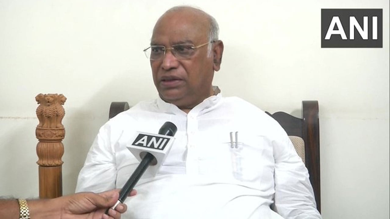 ದೆಹಲಿಯ ಸೇವಾ ವಿಷಯಗಳ ಆಡಳಿತಾತ್ಮಕ ನಿಯಂತ್ರಣಕ್ಕೆ ಸಂಬಂಧಿಸಿ ಕೇಂದ್ರದ ಸುಗ್ರೀವಾಜ್ಞೆ ವಿರೋಧಿಸಲು ಎಎಪಿಗೆ ಕಾಂಗ್ರೆಸ್ ಬೆಂಬಲ ಇಲ್ಲ? ದೆಹಲಿಯ ಸೇವಾ ವಿಷಯಗಳ ಆಡಳಿತಾತ್ಮಕ ನಿಯಂತ್ರಣಕ್ಕೆ ಸಂಬಂಧಿಸಿ ಕೇಂದ್ರದ ಸುಗ್ರೀವಾಜ್ಞೆ ವಿರೋಧಿಸಲು ಎಎಪಿಗೆ ಕಾಂಗ್ರೆಸ್ ಬೆಂಬಲ ಇಲ್ಲ?