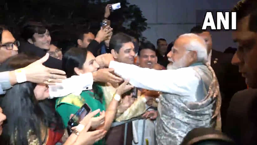 PM Modi In Australia: ಆಸ್ಟ್ರೇಲಿಯಾಕ್ಕೆ ಬಂದಿಳಿದ ಪ್ರಧಾನಿ ಮೋದಿ; ಭಾರತೀಯರಿಂದ ಅದ್ದೂರಿ ಸ್ವಾಗತ