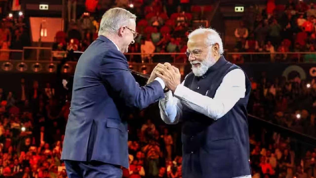 PM Modi Speech in Australia: ಆಸ್ಟ್ರೇಲಿಯಾದಲ್ಲಿ ದೇವಾಲಯಗಳ ಮೇಲಿನ ಹಾನಿ ಉಲ್ಲೇಖ, ನಮ್ಮ ಸಂಬಂಧಗಳಿಗೆ ಯಾರೂ ಹಾನಿ ಮಾಡಲಾರರು: ಮೋದಿ PM Modi Speech in Australia: ಆಸ್ಟ್ರೇಲಿಯಾದಲ್ಲಿ ದೇವಾಲಯಗಳ ಮೇಲಿನ ಹಾನಿ ಉಲ್ಲೇಖ, ನಮ್ಮ ಸಂಬಂಧಗಳಿಗೆ ಯಾರೂ ಹಾನಿ ಮಾಡಲಾರರು: ಮೋದಿ