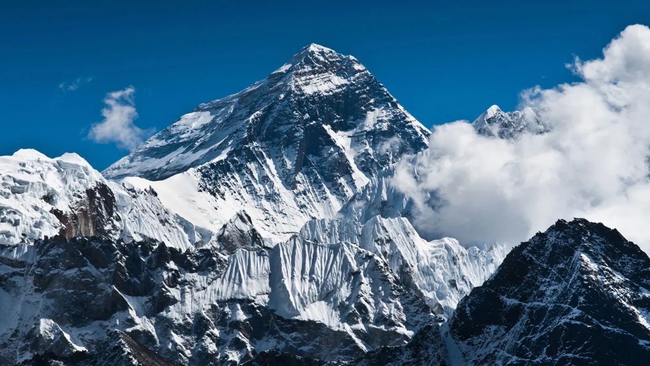 Mount Everest: 26 ಬಾರಿ ಮೌಂಟ್ ಎವರೆಸ್ಟ್ ಏರಿದ ವಿಶ್ವದ 2ನೇ ವ್ಯಕ್ತಿ ನೇಪಾಳದ ಶೆರ್ಪಾ Mount Everest: 26 ಬಾರಿ ಮೌಂಟ್ ಎವರೆಸ್ಟ್ ಏರಿದ ವಿಶ್ವದ 2ನೇ ವ್ಯಕ್ತಿ ನೇಪಾಳದ ಶೆರ್ಪಾ