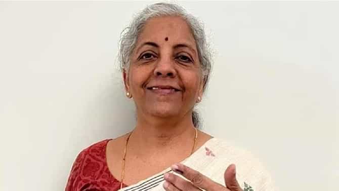 ಬಜರಂಗದಳ ನಿಷೇಧ:  ಮೂರ್ಖತನಕ್ಕೆ ಒಂದು ಉದಾಹರಣೆ ಎಂದ ನಿರ್ಮಲಾ ಸೀತಾರಾಮನ್