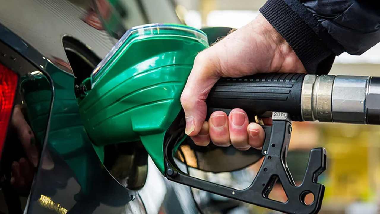 Petrol Price Today: ಬೆಂಗಳೂರು ಸೇರಿ ದೇಶದ ಪ್ರಮುಖ ನಗರಗಳಲ್ಲಿ ಮೇ 12ರಂದು ಪೆಟ್ರೋಲ್, ಡೀಸೆಲ್ ದರ ಎಷ್ಟಿದೆ, ವಿವರ ಇಲ್ಲಿದೆ