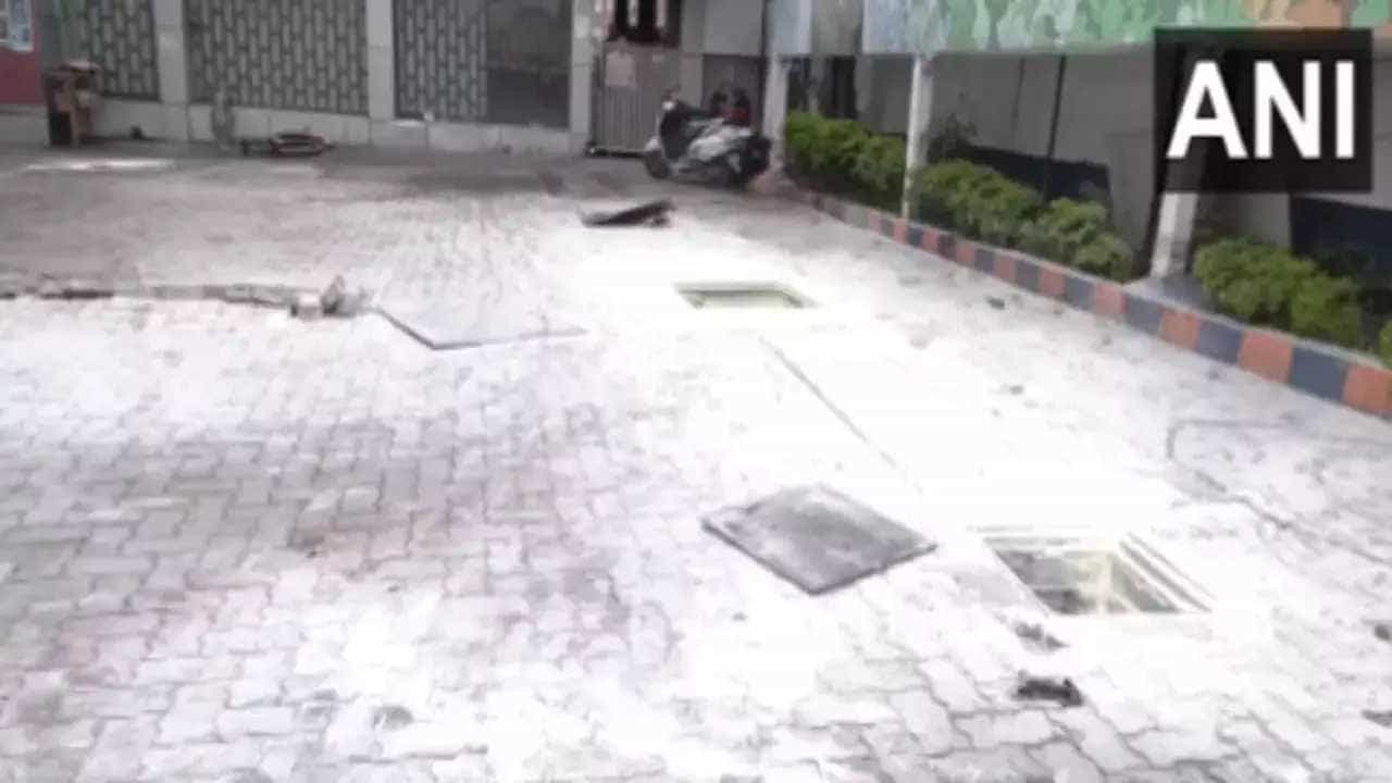Petrol Pump Explosion: ಜಮ್ಮು ಮತ್ತು ಕಾಶ್ಮೀರದ ಪೆಟ್ರೋಲ್ ಬಂಕ್ನಲ್ಲಿ ಭಾರಿ ಸ್ಫೋಟ Petrol Pump Explosion: ಜಮ್ಮು ಮತ್ತು ಕಾಶ್ಮೀರದ ಪೆಟ್ರೋಲ್ ಬಂಕ್ನಲ್ಲಿ ಭಾರಿ ಸ್ಫೋಟ