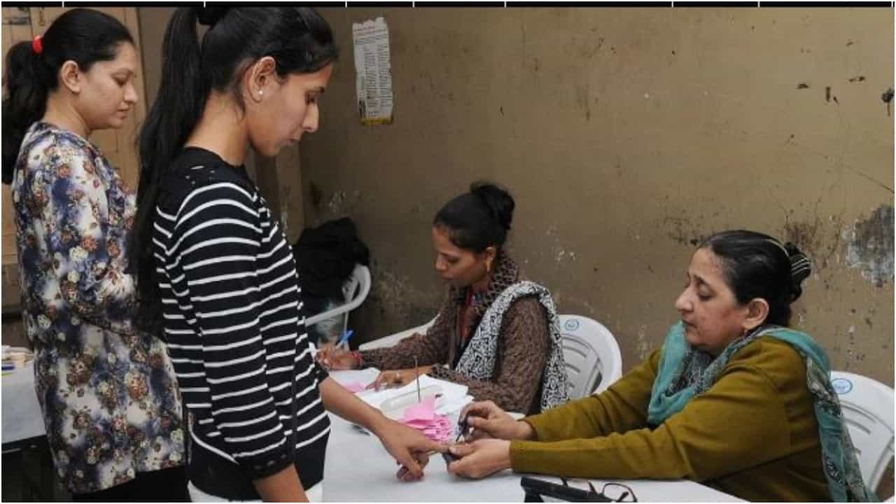 Karnataka Polling Booth: ಕರ್ನಾಟಕ ವಿಧಾನಸಭಾ ಚುನಾವಣಾ ಮತಗಟ್ಟೆ ವಿವರಗಳನ್ನು ತಿಳಿಯುವುದು ಹೇಗೆ? Karnataka Polling Booth: ಕರ್ನಾಟಕ ವಿಧಾನಸಭಾ ಚುನಾವಣಾ ಮತಗಟ್ಟೆ ವಿವರಗಳನ್ನು ತಿಳಿಯುವುದು ಹೇಗೆ?