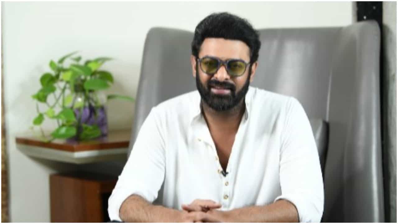 Prabhas: ‘ಸೀತಾ ರಾಮಂ’ ಡೈರೆಕ್ಟರ್ ಜೊತೆ ಪ್ರಭಾಸ್ ಹೊಸ ಚಿತ್ರ? ವೃತ್ತಿಬದುಕಿನ ಸ್ಪೀಡ್ ಹೆಚ್ಚಿಸಿದ ಸ್ಟಾರ್ ನಟ Prabhas: ‘ಸೀತಾ ರಾಮಂ’ ಡೈರೆಕ್ಟರ್ ಜೊತೆ ಪ್ರಭಾಸ್ ಹೊಸ ಚಿತ್ರ? ವೃತ್ತಿಬದುಕಿನ ಸ್ಪೀಡ್ ಹೆಚ್ಚಿಸಿದ ಸ್ಟಾರ್ ನಟ