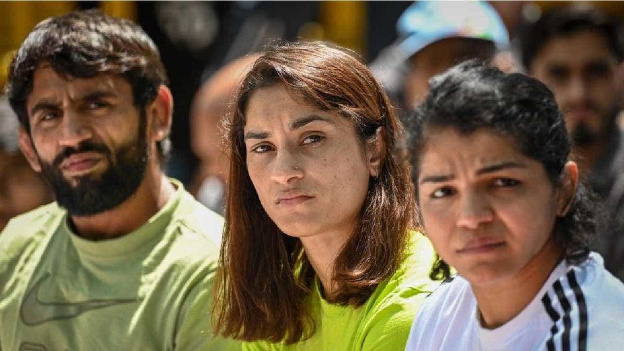 Wrestlers Protest: ಕುಸ್ತಿಪಟುಗಳ ಪ್ರತಿಭಟನೆಗೆ ಬೆಂಬಲ ನೀಡಲಿದ್ದಾರೆ ಆಗ್ರಾದ ವಕೀಲರು Wrestlers Protest: ಕುಸ್ತಿಪಟುಗಳ ಪ್ರತಿಭಟನೆಗೆ ಬೆಂಬಲ ನೀಡಲಿದ್ದಾರೆ ಆಗ್ರಾದ ವಕೀಲರು