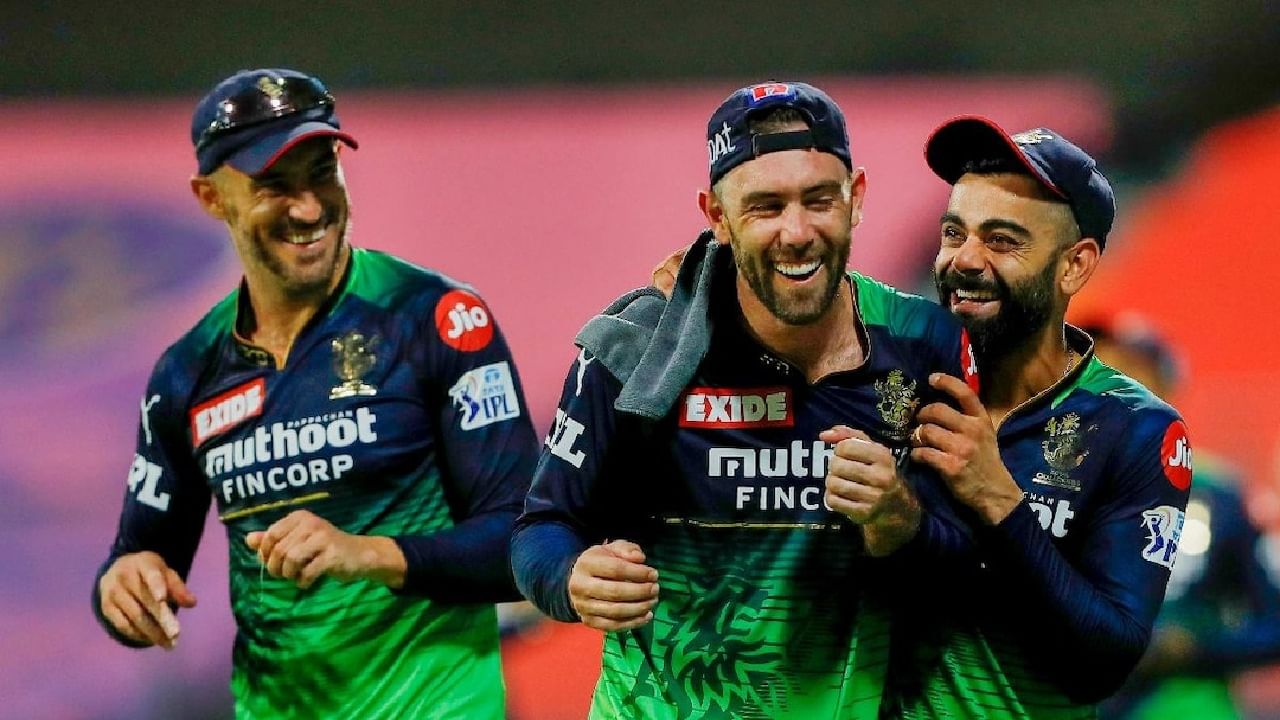 ಅಂದರೆ ಆರ್​ಸಿಬಿ ತಂಡ ಈ ಬಾರಿ ಕಲೆಹಾಕಿದ ಒಟ್ಟು ಸ್ಕೋರ್​ 2502 ರನ್​ಗಳು. ಇದರಲ್ಲಿ KGF ಜೋಡಿಗಳು ಜೊತೆಗೂಡಿ ಕಲೆಹಾಕಿದ ಒಟ್ಟು ಸ್ಕೋರ್ ಬರೋಬ್ಬರಿ 1,769 ರನ್​ಗಳು. ಇನ್ನುಳಿದ ಎಲ್ಲಾ ಬ್ಯಾಟರ್​ಗಳು ಸೇರಿ ಪೇರಿಸಿದ್ದು ಕೇವಲ 733 ರನ್​ಗಳು ಮಾತ್ರ ಎಂದರೆ ನಂಬಲೇಬೇಕು. 