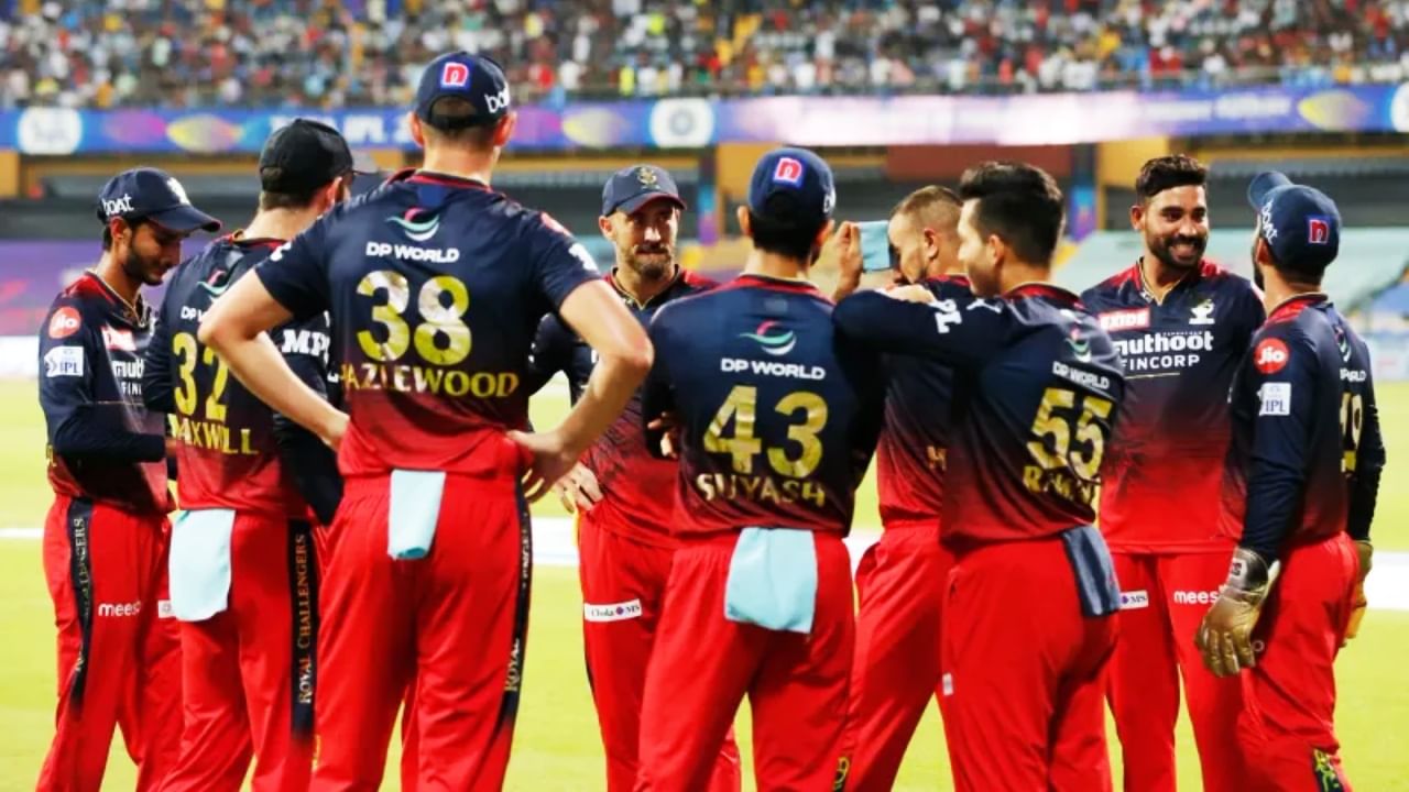 IPL 2023 RCB playoffs: ಐಪಿಎಲ್ ಸೀಸನ್ 16 ರಲ್ಲಿ 11 ಪಂದ್ಯಗಳನ್ನಾಡಿರುವ ಆರ್​ಸಿಬಿ ತಂಡವು ಕೇವಲ 5 ಪಂದ್ಯಗಳಲ್ಲಿ ಮಾತ್ರ ಜಯ ಸಾಧಿಸಿದೆ. ಇದರೊಂದಿಗೆ ಆರ್​ಸಿಬಿ ತಂಡದ ಪ್ಲೇಆಫ್ ಹಾದಿಯು ಮತ್ತಷ್ಟು ಕಠಿಣವಾಗಿದೆ.