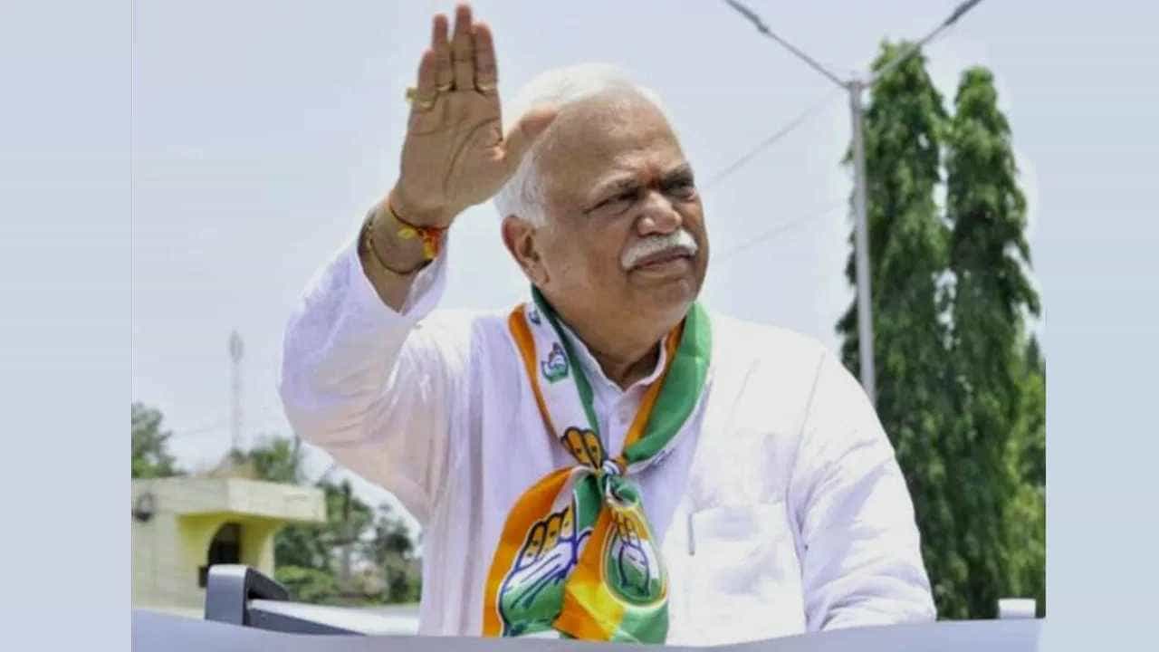 RV Deshpande Profile: ಹಳಿಯಾಳದಲ್ಲಿ ಭರ್ಜರಿ ಜಯ ಸಾಧಿಸಿರುವ ಆರ್ವಿ ದೇಶಪಾಂಡೆ ವ್ಯಕ್ತಿಚಿತ್ರ RV Deshpande Profile: ಹಳಿಯಾಳದಲ್ಲಿ ಭರ್ಜರಿ ಜಯ ಸಾಧಿಸಿರುವ ಆರ್ವಿ ದೇಶಪಾಂಡೆ ವ್ಯಕ್ತಿಚಿತ್ರ