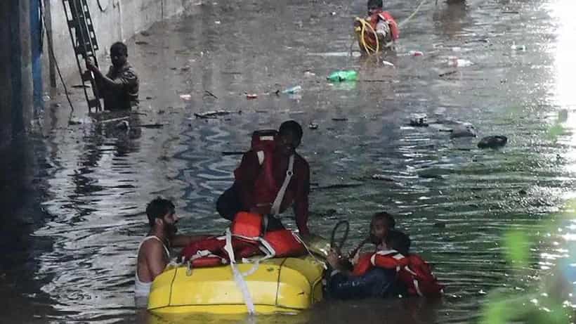 Karnataka Rains: ರಾಜ್ಯದ ಈ 3 ಜಿಲ್ಲೆಗಳಿಗೆ ಯೆಲ್ಲೋ ಅಲರ್ಟ್, 3 ದಿನ ಮಹಾ ಮಳೆಯ ಮುನ್ಸೂಚನೆ