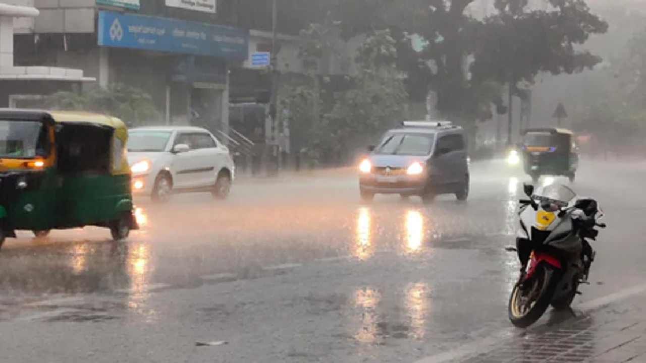 Bengaluru Rain: ಬೆಂಗಳೂರಿನಲ್ಲಿ ಬಿರುಗಾಳಿ ಸಹಿತ ಭಾರಿ ಮಳೆ, ಜೆಸಿ ರಸ್ತೆ, ಕಾರ್ಪೊರೇಷನ್ ವೃತ್ತದಲ್ಲಿ ಟ್ರಾಫಿಕ್ ಜಾಮ್