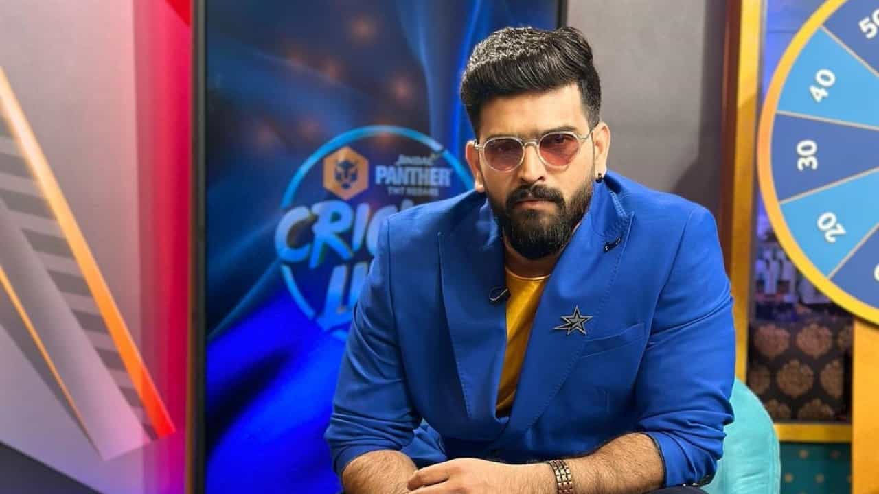Roopesh Shetty: ಏಕಾಏಕಿ ದುಬೈಗೆ ಹೊರಟ ರೂಪೇಶ್ ಶೆಟ್ಟಿ; ಫ್ಯಾನ್ಸ್ಗೆ ‘ಬಿಗ್ ಬಾಸ್’ ವಿನ್ನರ್ನ ಭೇಟಿ ಮಾಡೋ ಅವಕಾಶ Roopesh Shetty: ಏಕಾಏಕಿ ದುಬೈಗೆ ಹೊರಟ ರೂಪೇಶ್ ಶೆಟ್ಟಿ; ಫ್ಯಾನ್ಸ್ಗೆ ‘ಬಿಗ್ ಬಾಸ್’ ವಿನ್ನರ್ನ ಭೇಟಿ ಮಾಡೋ ಅವಕಾಶ