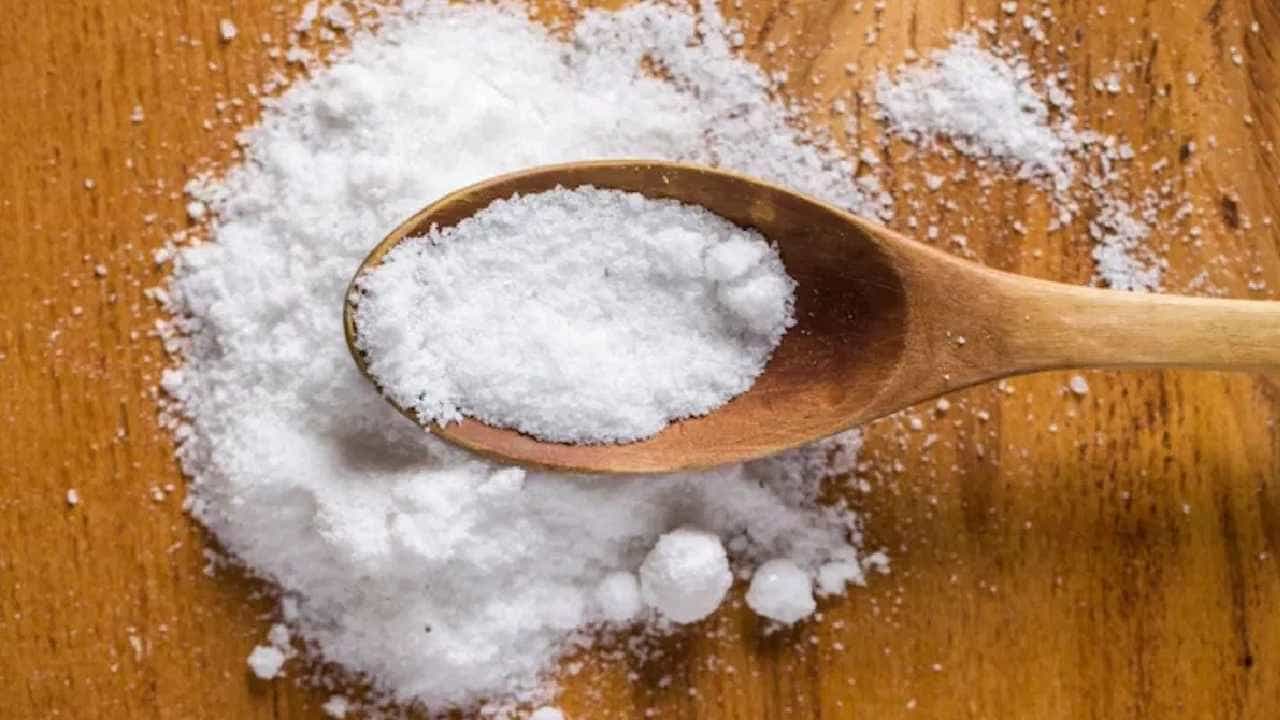 Salt Side Effects: ನೀವು ದೇಹದಲ್ಲಿ ಈ ಸಮಸ್ಯೆಗಳನ್ನು ಅನುಭವಿಸುತ್ತಿದ್ದರೆ, ಅಗತ್ಯಕ್ಕಿಂತ ಹೆಚ್ಚು ಉಪ್ಪು ತಿನ್ನುತ್ತಿದ್ದೀರಿ ಎಂದರ್ಥ, ಸ್ವಲ್ಪ ಹುಷಾರಾಗಿರಿ Salt Side Effects: ನೀವು ದೇಹದಲ್ಲಿ ಈ ಸಮಸ್ಯೆಗಳನ್ನು ಅನುಭವಿಸುತ್ತಿದ್ದರೆ, ಅಗತ್ಯಕ್ಕಿಂತ ಹೆಚ್ಚು ಉಪ್ಪು ತಿನ್ನುತ್ತಿದ್ದೀರಿ ಎಂದರ್ಥ, ಸ್ವಲ್ಪ ಹುಷಾರಾಗಿರಿ