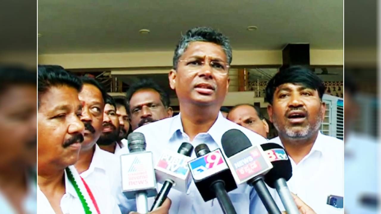ಒಬ್ಬರೇ ಸಿಎಂ-ಡಿಸಿಎಂ ಇದ್ದರೆ ಒಳ್ಳೆಯದು: ಸಚಿವನಾಗಿಯೇ ಇರ್ತೀನಿ ಎಂದ ಸತೀಶ್ ಜಾರಕಿಹೊಳಿ ಒಬ್ಬರೇ ಸಿಎಂ-ಡಿಸಿಎಂ ಇದ್ದರೆ ಒಳ್ಳೆಯದು: ಸಚಿವನಾಗಿಯೇ ಇರ್ತೀನಿ ಎಂದ ಸತೀಶ್ ಜಾರಕಿಹೊಳಿ