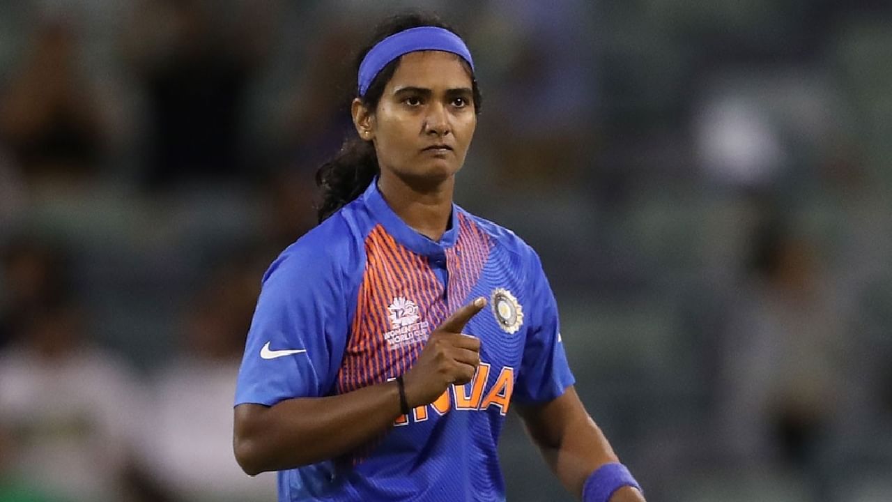 Shikha Pandey, a female cricketer, needs a lot of strength to wrestle.  But speaking the truth requires more power than that.  He expressed his support by tweeting that he hopes and prays that justice will be done as soon as possible.