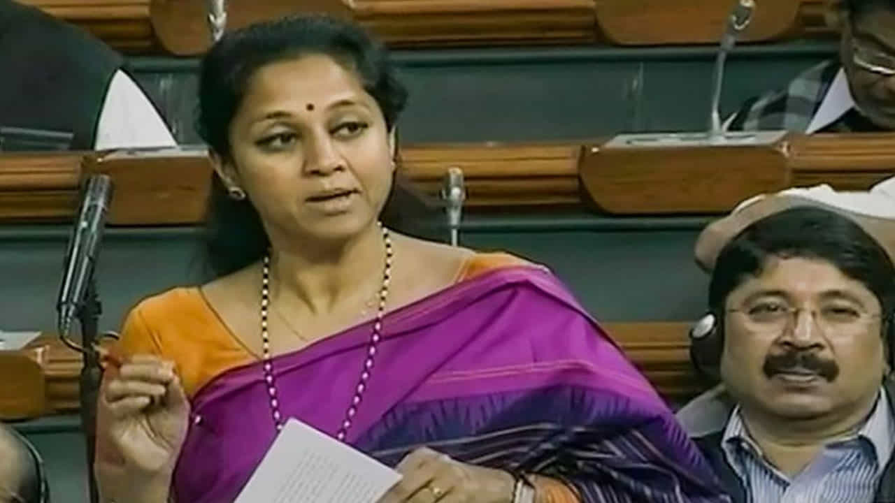Supriya Sule: ಶರದ್ ಪವಾರ್ ರಾಜೀನಾಮೆ; ಸುಪ್ರಿಯಾ ಸುಳೆ ಎನ್ಸಿಪಿಯ ನೂತನ ಮುಖ್ಯಸ್ಥರಾಗುವ ಸಾಧ್ಯತೆ? Supriya Sule: ಶರದ್ ಪವಾರ್ ರಾಜೀನಾಮೆ; ಸುಪ್ರಿಯಾ ಸುಳೆ ಎನ್ಸಿಪಿಯ ನೂತನ ಮುಖ್ಯಸ್ಥರಾಗುವ ಸಾಧ್ಯತೆ?