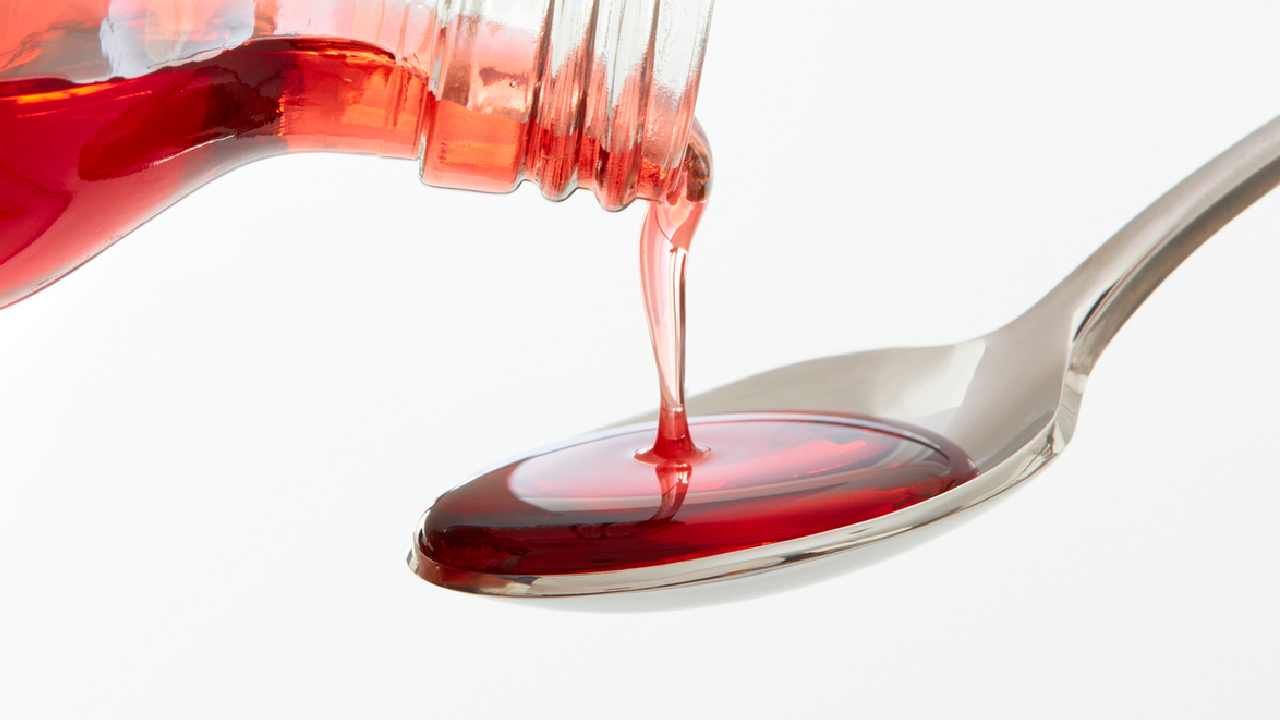 Cough Syrup: ಕೆಮ್ಮಿನ ಸಿರಪ್ ರಫ್ತುದಾರರು ಜೂನ್ 1ರಿಂದ ಸರ್ಕಾರಿ ಲ್ಯಾಬ್ಗಳಲ್ಲಿ ತಮ್ಮ ಉತ್ಪನ್ನಗಳ ಪರೀಕ್ಷೆ ಮಾಡಿಸಲೇಬೇಕು Cough Syrup: ಕೆಮ್ಮಿನ ಸಿರಪ್ ರಫ್ತುದಾರರು ಜೂನ್ 1ರಿಂದ ಸರ್ಕಾರಿ ಲ್ಯಾಬ್ಗಳಲ್ಲಿ ತಮ್ಮ ಉತ್ಪನ್ನಗಳ ಪರೀಕ್ಷೆ ಮಾಡಿಸಲೇಬೇಕು