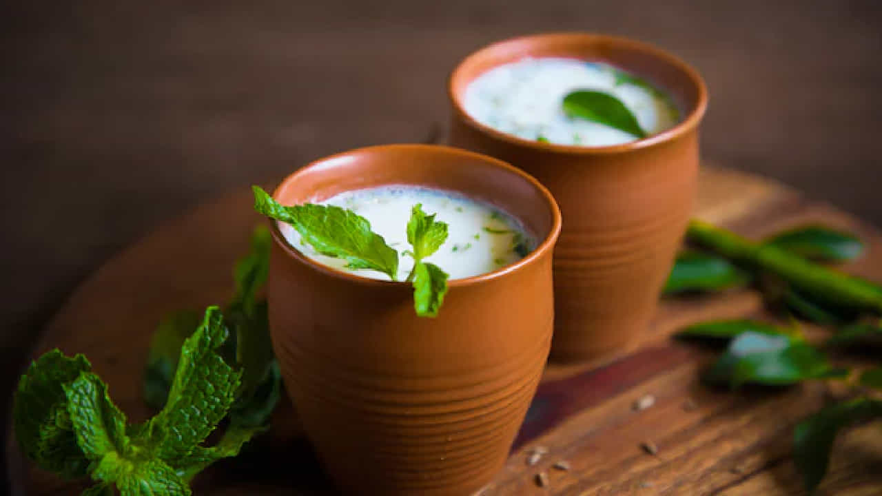Summer Health Tips: ಬೇಸಿಗೆಯಲ್ಲಿ ನಿಮ್ಮ ದೇಹಕ್ಕೆ ಅಗತ್ಯವಿರುವ ಪಾನೀಯಗಳಿವು Summer Health Tips: ಬೇಸಿಗೆಯಲ್ಲಿ ನಿಮ್ಮ ದೇಹಕ್ಕೆ ಅಗತ್ಯವಿರುವ ಪಾನೀಯಗಳಿವು
