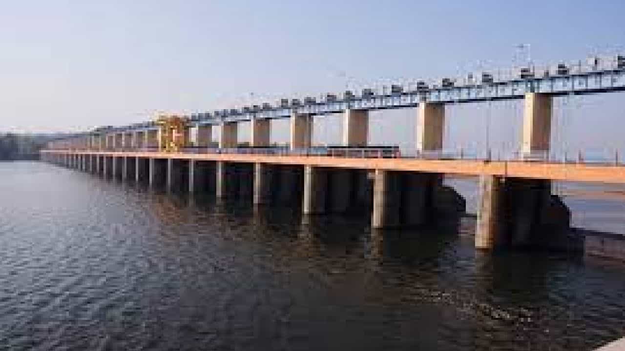 ತುಂಬೆ ಡ್ಯಾಂನಲ್ಲಿ ಕೇವಲ 20 ದಿನಗಳಿಗೆ ಆಗುವಷ್ಟು ಮಾತ್ರ ನೀರು ಸಂಗ್ರಹ, ಮಂಗಳೂರು ನಗರಕ್ಕೆ ಜಲಕ್ಷಾಮ ಸಾಧ್ಯತೆ ತುಂಬೆ ಡ್ಯಾಂನಲ್ಲಿ ಕೇವಲ 20 ದಿನಗಳಿಗೆ ಆಗುವಷ್ಟು ಮಾತ್ರ ನೀರು ಸಂಗ್ರಹ, ಮಂಗಳೂರು ನಗರಕ್ಕೆ ಜಲಕ್ಷಾಮ ಸಾಧ್ಯತೆ
