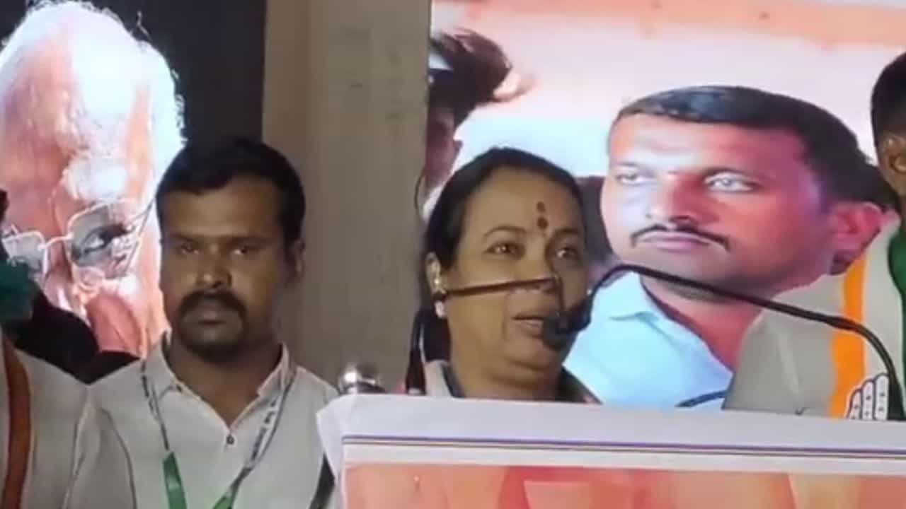 ಬಿಜೆಪಿಯವರು ವಿಷಜಂತುಗಳು ಎಂದ ಮಾಜಿ ಸಚಿವೆ, ನಟಿ ಉಮಾಶ್ರೀ ವಿರುದ್ಧ ಎಫ್ಐಆರ್ ಬಿಜೆಪಿಯವರು ವಿಷಜಂತುಗಳು ಎಂದ ಮಾಜಿ ಸಚಿವೆ, ನಟಿ ಉಮಾಶ್ರೀ ವಿರುದ್ಧ ಎಫ್ಐಆರ್