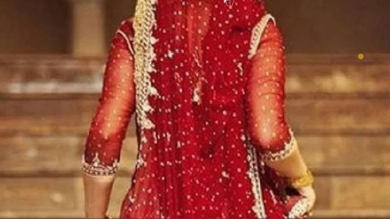 Robber Bride: ದುಡ್ಡಿಗಾಗಿ ಮದುವೆಯ ಆಮಿಷವೊಡ್ಡಿ ಯುವಕರನ್ನು ಯಾಮಾರಿಸುತ್ತಿದ್ದ ಯುವತಿ ಕೊನೆಗೂ ಅರೆಸ್ಟ್! Robber Bride: ದುಡ್ಡಿಗಾಗಿ ಮದುವೆಯ ಆಮಿಷವೊಡ್ಡಿ ಯುವಕರನ್ನು ಯಾಮಾರಿಸುತ್ತಿದ್ದ ಯುವತಿ ಕೊನೆಗೂ ಅರೆಸ್ಟ್! 