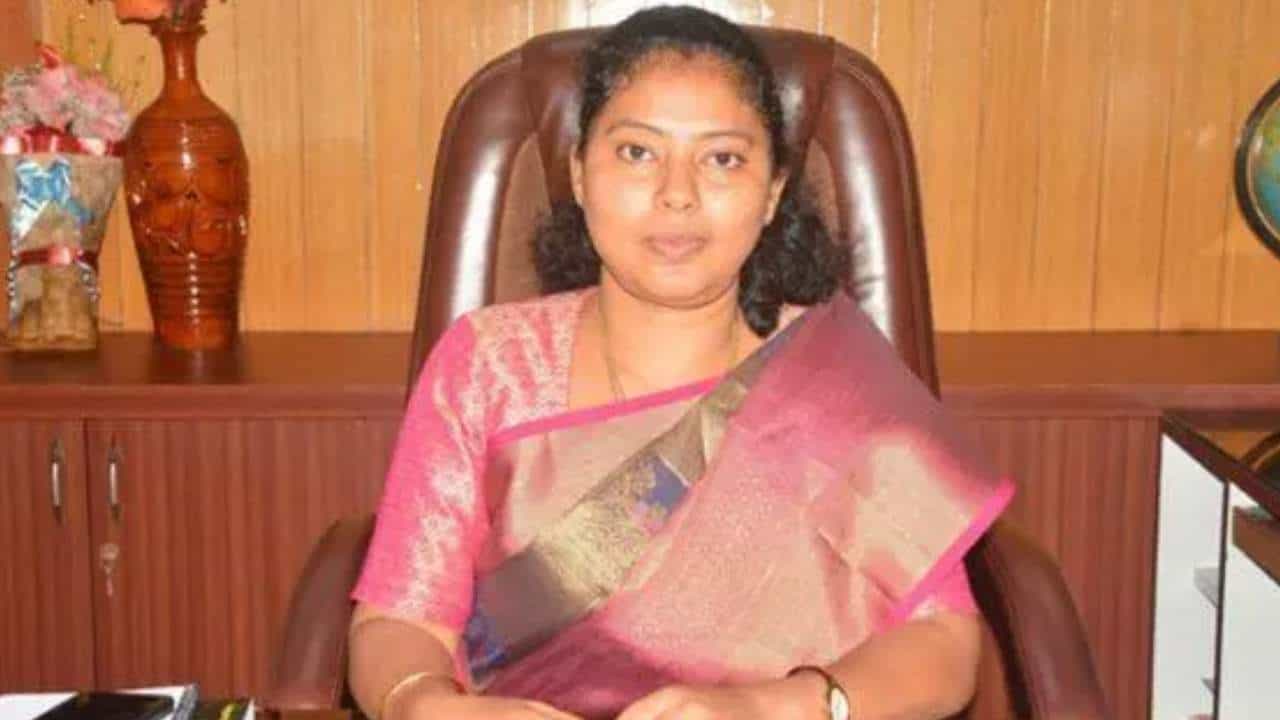 Gadag: ಶಾಂತಿ ಸುವ್ಯವಸ್ಥೆ ಕಾಪಾಡಲು ಜಿಲ್ಲಾದ್ಯಂತ ಪ್ರತಿಬಂಧಕಾಜ್ಞೆ ಜಾರಿ Gadag: ಶಾಂತಿ ಸುವ್ಯವಸ್ಥೆ ಕಾಪಾಡಲು ಜಿಲ್ಲಾದ್ಯಂತ ಪ್ರತಿಬಂಧಕಾಜ್ಞೆ ಜಾರಿ
