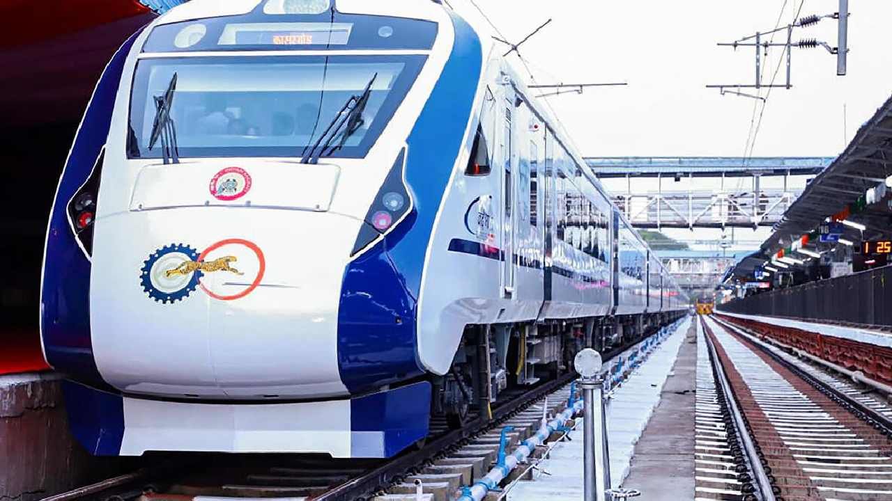 Vande Bharat Express: ಕೇರಳದಲ್ಲಿ ವಂದೇ ಭಾರತ್ ರೈಲಿನ ಮೇಲೆ ಕಲ್ಲು ತೂರಾಟ, ಕಿಟಕಿ ಗಾಜುಗಳಿಗೆ ಹಾನಿ