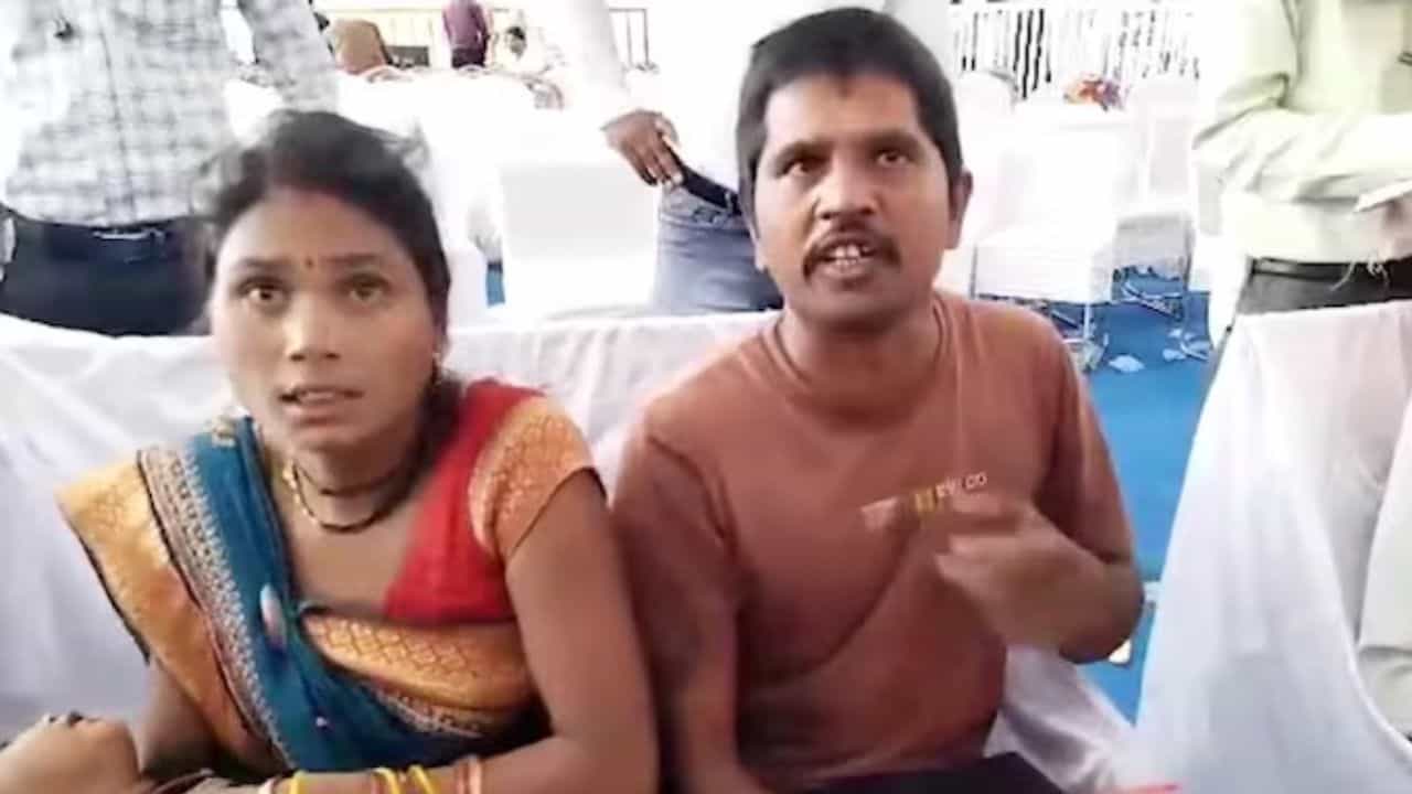 Viral News: ಮಗುವಿನ ಚಿಕಿತ್ಸೆಗೆ ಹಣಬೇಕು, ಮಧ್ಯಪ್ರದೇಶ ಸಿಎಂ ಇದ್ದ ವೇದಿಕೆಗೆ ಮಗುವನ್ನು ಎಸೆದ ತಂದೆ Viral News: ಮಗುವಿನ ಚಿಕಿತ್ಸೆಗೆ ಹಣಬೇಕು, ಮಧ್ಯಪ್ರದೇಶ ಸಿಎಂ ಇದ್ದ ವೇದಿಕೆಗೆ ಮಗುವನ್ನು ಎಸೆದ ತಂದೆ