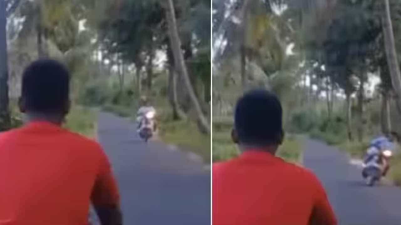 Viral Video: ಬೈಕ್ ಸವಾರನ ತಲೆ ಮೇಲೆ ಏಕಾಏಕಿ ಬಿತ್ತು ತೆಂಗಿನಕಾಯಿ, ಹೆಲ್ಮೆಟ್​ ಹಾಕಿರ್ಲಿಲ್ಲ ಏನಾಯ್ತು ನೋಡಿ