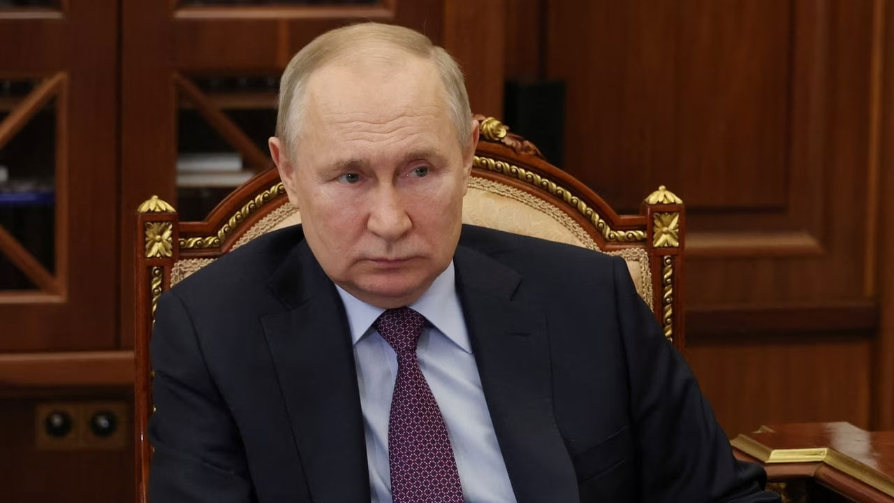 Vladimir Putin: ವ್ಲಾಡಿಮಿರ್ ಪುಟಿನ್ ಹತ್ಯೆಗೆ ಉಕ್ರೇನ್ ಯತ್ನ ನಡೆಸಿದೆ: ರಷ್ಯಾ ಆರೋಪ Vladimir Putin: ವ್ಲಾಡಿಮಿರ್ ಪುಟಿನ್ ಹತ್ಯೆಗೆ ಉಕ್ರೇನ್ ಯತ್ನ ನಡೆಸಿದೆ: ರಷ್ಯಾ ಆರೋಪ