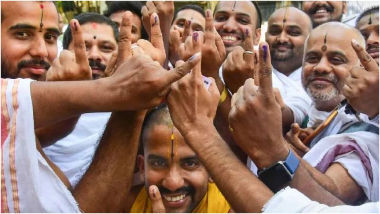 Karnataka Election Results: 50 ಸಾವಿರಕ್ಕಿಂತ ಹೆಚ್ಚು ಅಂತರದಲ್ಲಿ ಗೆದ್ದವರ ವಿವರ; ಡಿಕೆ ಶಿವಕುಮಾರ್ಗೆ ಅಗ್ರ ಸ್ಥಾನ Karnataka Election Results: 50 ಸಾವಿರಕ್ಕಿಂತ ಹೆಚ್ಚು ಅಂತರದಲ್ಲಿ ಗೆದ್ದವರ ವಿವರ; ಡಿಕೆ ಶಿವಕುಮಾರ್ಗೆ ಅಗ್ರ ಸ್ಥಾನ