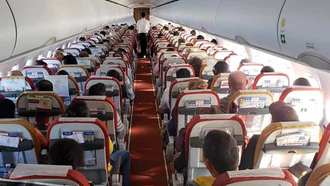 Air India: ಕಾಕ್​ಪಿಟ್​ನೊಳಗೆ ಗೆಳತಿ; ಪೈಲಟ್ ಅಧೋಗತಿ- ಒಬ್ಬ ಮಹಿಳೆಯಿಂದ ಪೈಲಟ್, ಕೋ-ಪೈಲಟ್, ಏರ್ ಇಂಡಿಯಾಗೆ ಫಜೀತಿ