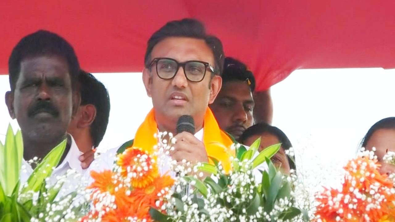 ನರೇಂದ್ರ ಮೋದಿ ವಿಷ ಸರ್ಪವಲ್ಲ, ದೇಶ ಕಾಯುವ ಕಾಳಿಂಗ ಸರ್ಪ: ಡಾ. ಕೆ ಸುಧಾಕರ್ ನರೇಂದ್ರ ಮೋದಿ ವಿಷ ಸರ್ಪವಲ್ಲ, ದೇಶ ಕಾಯುವ ಕಾಳಿಂಗ ಸರ್ಪ: ಡಾ. ಕೆ ಸುಧಾಕರ್