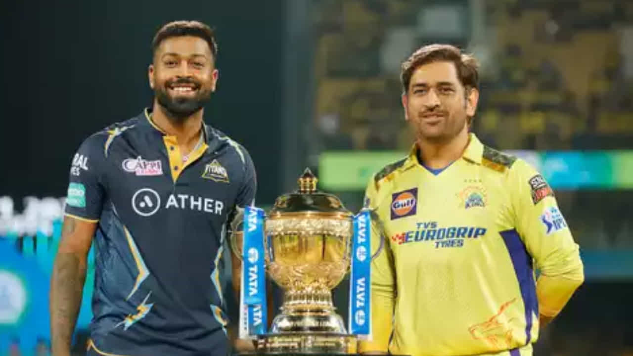 ಈ ಆವೃತ್ತಿಯ ಐಪಿಎಲ್ನ ಫೈನಲ್ ಪಂದ್ಯವು ಚೆನ್ನೈ ಸೂಪರ್ ಕಿಂಗ್ಸ್ ಮತ್ತು ಗುಜರಾತ್ ಟೈಟಾನ್ಸ್ ನಡುವೆ ಮೇ 28 ರಂದು ನಡೆಯಲಿದೆ. ಈ ಸೀಸನ್ ಕೂಡ ಇದೇ ಎರಡು ತಂಡಗಳ ನಡುವಿನ ಪಂದ್ಯದೊಂದಿಗೆ ಪ್ರಾರಂಭವಾಯಿತು. ಆ ನಂತರ ಕ್ವಾಲಿಫೈಯರ್ 1 ಪಂದ್ಯ ಕೂಡ ಚೆನ್ನೈ ಮತ್ತು ಗುಜರಾತ್ ನಡುವೆ ನಡೆದಿತ್ತು. ಇದೀಗ ಈ ಎರಡು ತಂಡಗಳು ಫೈನಲ್ ಪಂದ್ಯದಲ್ಲಿ ಮತ್ತೆ ಮುಖಾಮುಖಿಯಾಗಲಿವೆ.