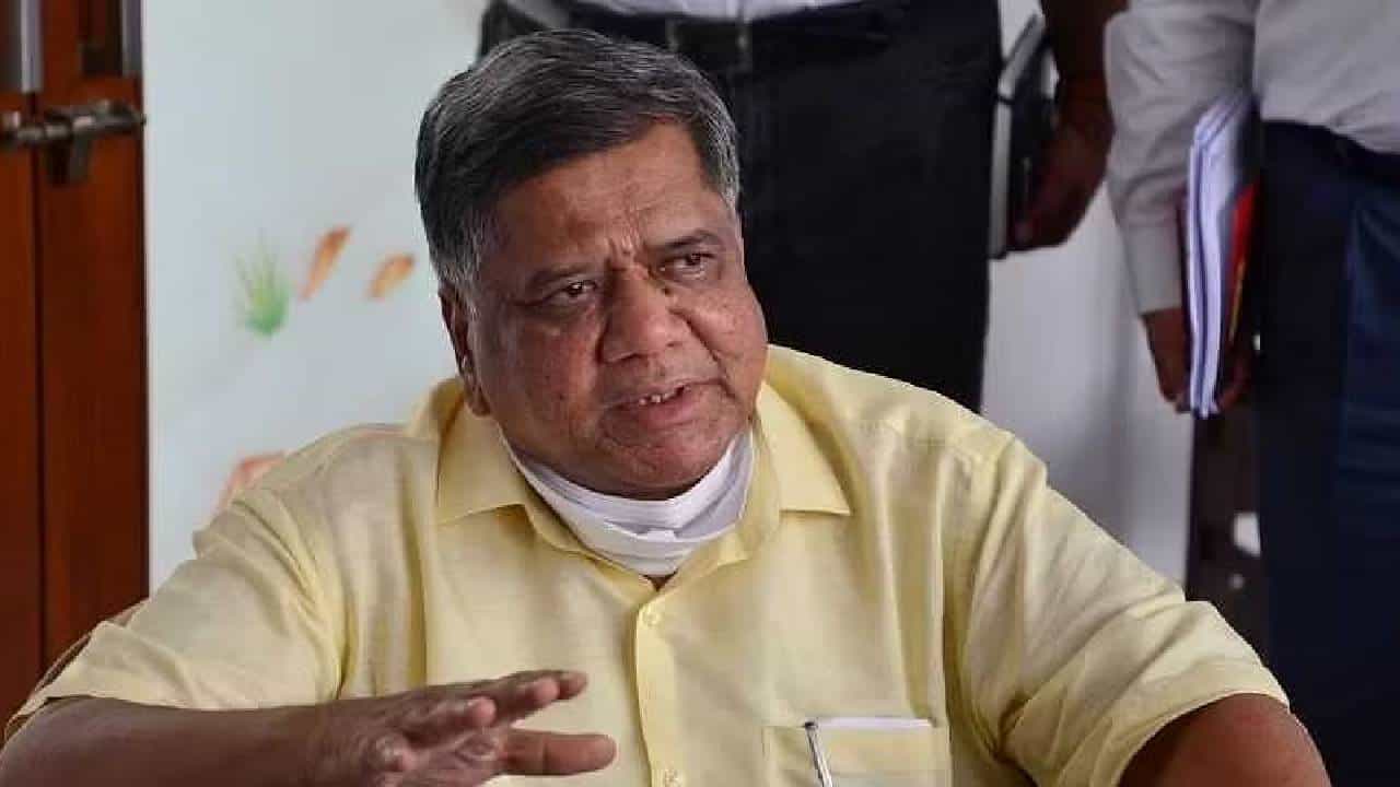 3 ಗ್ಯಾರಂಟಿ ಈಡೇರಿಸಿದರೂ ಲೋಕಸಭೆ ಚುನಾವಣೆಯಲ್ಲಿ ಹೆಚ್ಚಿನ ಸೀಟ್ ಬರತ್ತೆ; ಜಗದೀಶ್ ಶೆಟ್ಟರ್ 3 ಗ್ಯಾರಂಟಿ ಈಡೇರಿಸಿದರೂ ಲೋಕಸಭೆ ಚುನಾವಣೆಯಲ್ಲಿ ಹೆಚ್ಚಿನ ಸೀಟ್ ಬರತ್ತೆ; ಜಗದೀಶ್ ಶೆಟ್ಟರ್