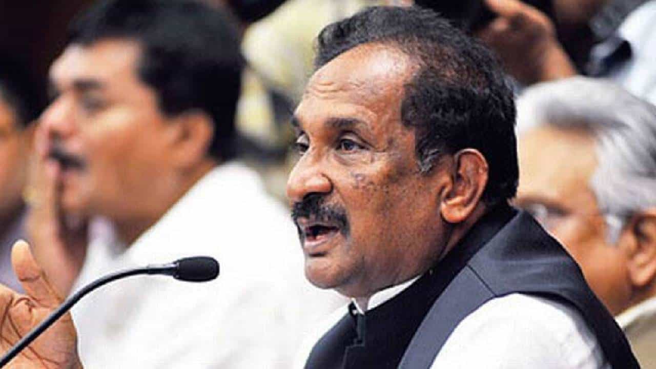 KJ George: ಸರ್ವಜ್ಞನಗರ ಕ್ಷೇತ್ರದಿಂದ 6ನೇ ಬಾರಿ ಆಯ್ಕೆ, ಸಿದ್ದರಾಮಯ್ಯ ಸಂಪುಟದಲ್ಲಿ ಮತ್ತೊಮ್ಮೆ ಸ್ಥಾನ ಪಡೆದ ಕೆಜೆ ಜಾರ್ಜ್ KJ George: ಸರ್ವಜ್ಞನಗರ ಕ್ಷೇತ್ರದಿಂದ 6ನೇ ಬಾರಿ ಆಯ್ಕೆ, ಸಿದ್ದರಾಮಯ್ಯ ಸಂಪುಟದಲ್ಲಿ ಮತ್ತೊಮ್ಮೆ ಸ್ಥಾನ ಪಡೆದ ಕೆಜೆ ಜಾರ್ಜ್