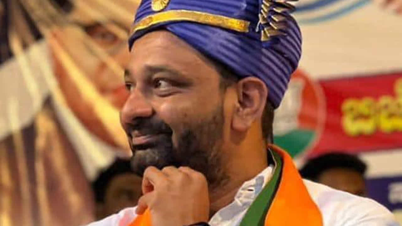 Hukkeri Election Result: ಹುಕ್ಕೇರಿ ವಿಧಾನಸಭಾ ಕ್ಷೇತ್ರ ಎಲೆಕ್ಷನ್ 2023 ರಿಸಲ್ಟ್: ಗೆದ್ದು ಬೀಗಿದ ಬಿಜೆಪಿಯ ನಿಖಿಲ್ ಕತ್ತಿ Hukkeri Election Result: ಹುಕ್ಕೇರಿ ವಿಧಾನಸಭಾ ಕ್ಷೇತ್ರ ಎಲೆಕ್ಷನ್ 2023 ರಿಸಲ್ಟ್: ಗೆದ್ದು ಬೀಗಿದ ಬಿಜೆಪಿಯ ನಿಖಿಲ್ ಕತ್ತಿ